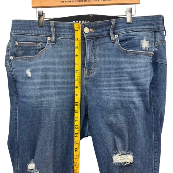 Torrid Bombshell Skinny Jeans Womens Blue Ripped Premium Stretch Denim Sz 18T - Picture 9 of 12